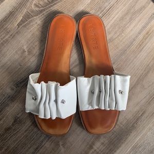 1 State White leather sandals